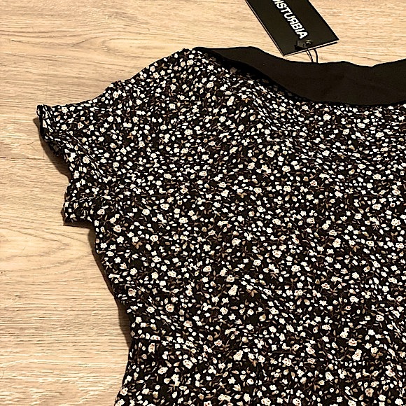 🦋 DISTURBIA (NWT) • Collared Floral Mini Dress • Size Small / US4 / Size UK8 - Picture 8 of 15